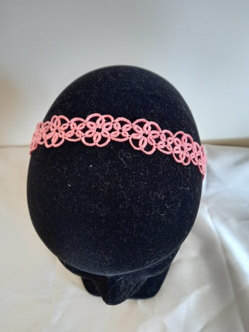 Bandeau Pâquerette en dentelle de frivolité en fil de coton rose