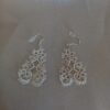 La Parisienne, boucles d'oreilles en dentelle de frivolité en coton DMC spécial n°30 blanc