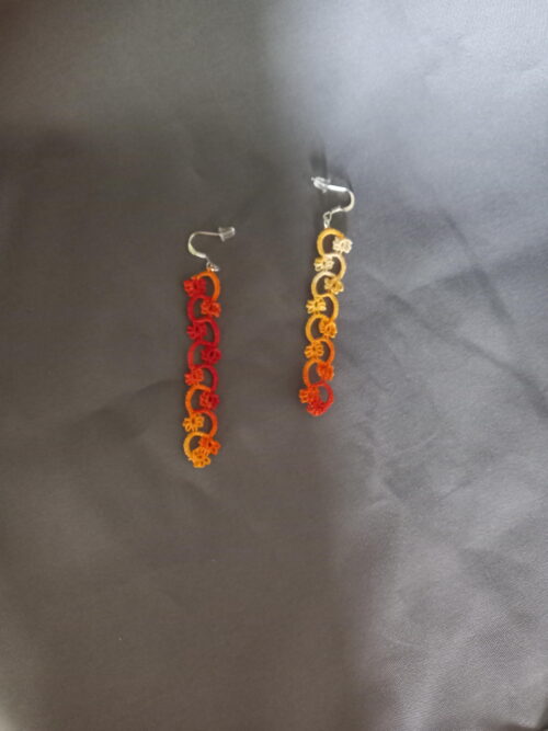 Boucles d'oreilles Passiflore en dentelle de frivolités en fil de coton DMC orange citrouille ombré